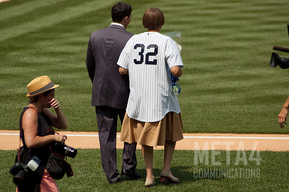 Old Timers' Day at Yankee Stadium 2010 | Cheryl Howard Introduced