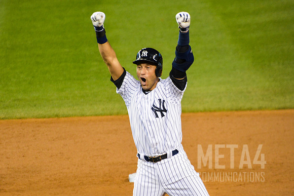 Derek Jeter Celebrates Final Hit! | Derek Jeter Final Game at Yankee Stadium on September 25, 2014