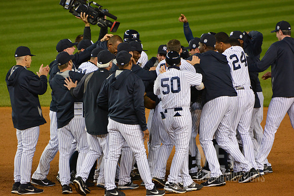 Derek Jeter Celebrates Final Hit! | Derek Jeter Final Game at Yankee Stadium on September 25, 2014