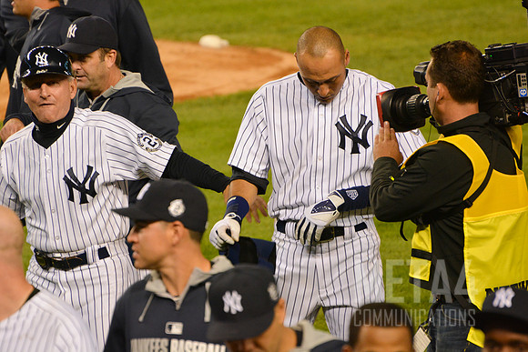 Derek Jeter After Final Game WInning Hit | Derek Jeter Final Game at Yankee Stadium on September 25, 2014