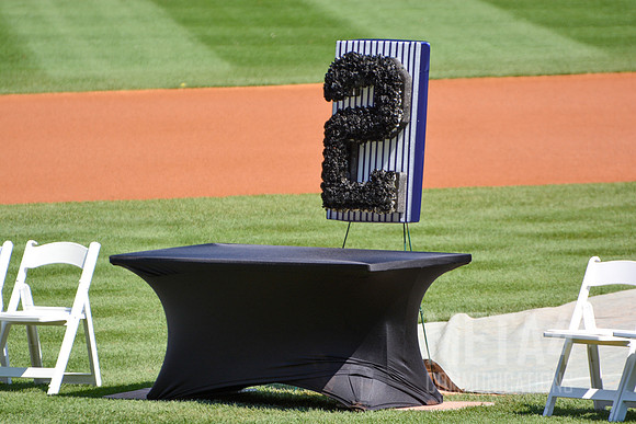 Tribute to Derek Jeter | Floral #2 Centerpiece