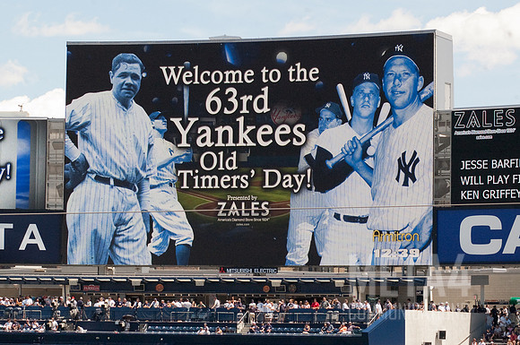 Old Timers Day At Yankee Stadium 2009 | Welcome Message