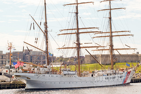 US Coast Gard Vessel Morro Bay | New London