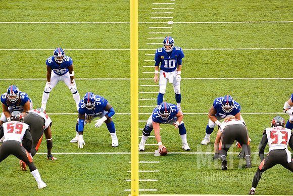 Eli Manning Through the Uprights | MetLife Stadium