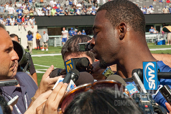 NY Giants' LB Justin Tuck Sideline Press Conference | NY Giants' 2010 Mini-Camp