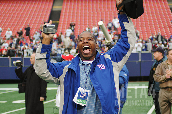 R.W. McQuarters makes his arrival | Super Bowl XLII Celebration at Giants Stadium