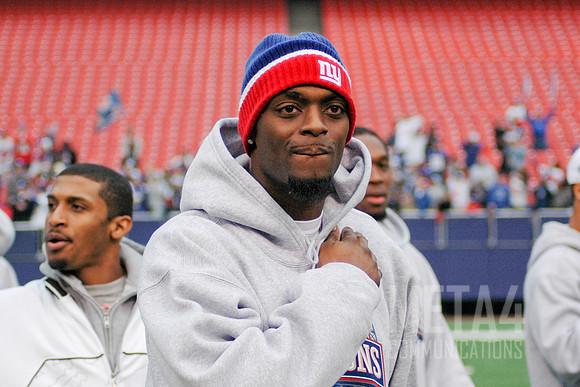 Plaxico Burress makes his appearance! | Super Bowl XLII Celebration at Giants Stadium
