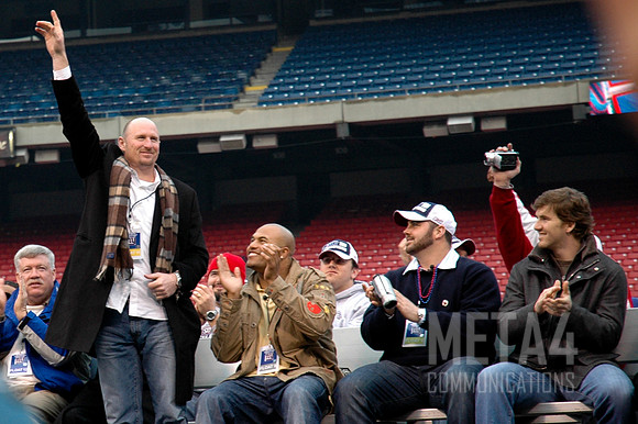 Jeff Feagles Salutes the Crowd! | Super Bowl XLII Celebration at Giants Stadium