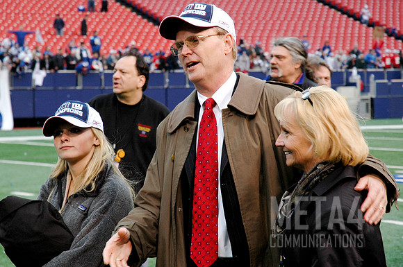 Shake Hands with John Mara | Super Bowl XLII Celebration at Giants Stadium